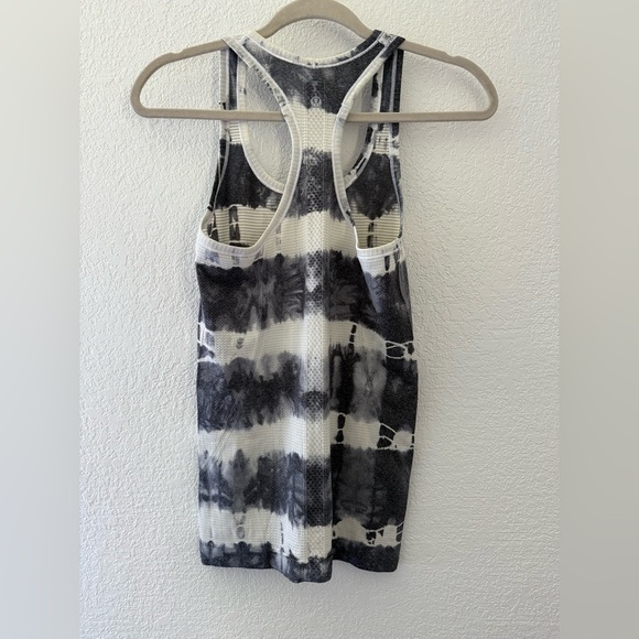Lululemon Women's Tie-Dye Swiftly Tank Top Size 4 - Picture 7 of 13